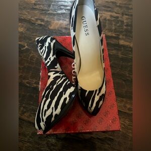 Guess Heels Leopard Print